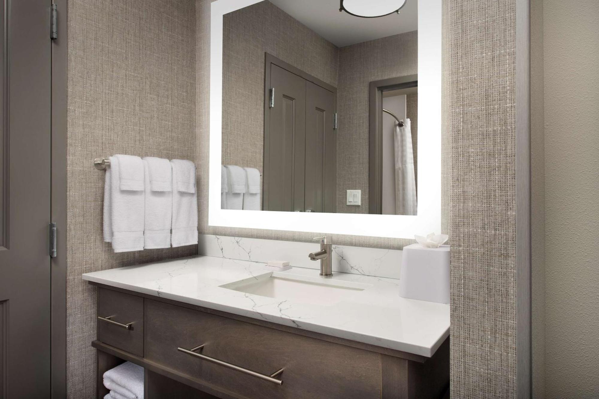 Homewood Suites By Hilton Louisville Airport Exterior foto